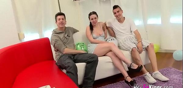  A very special 18yo gift. Nicole Wild has her first threesome!